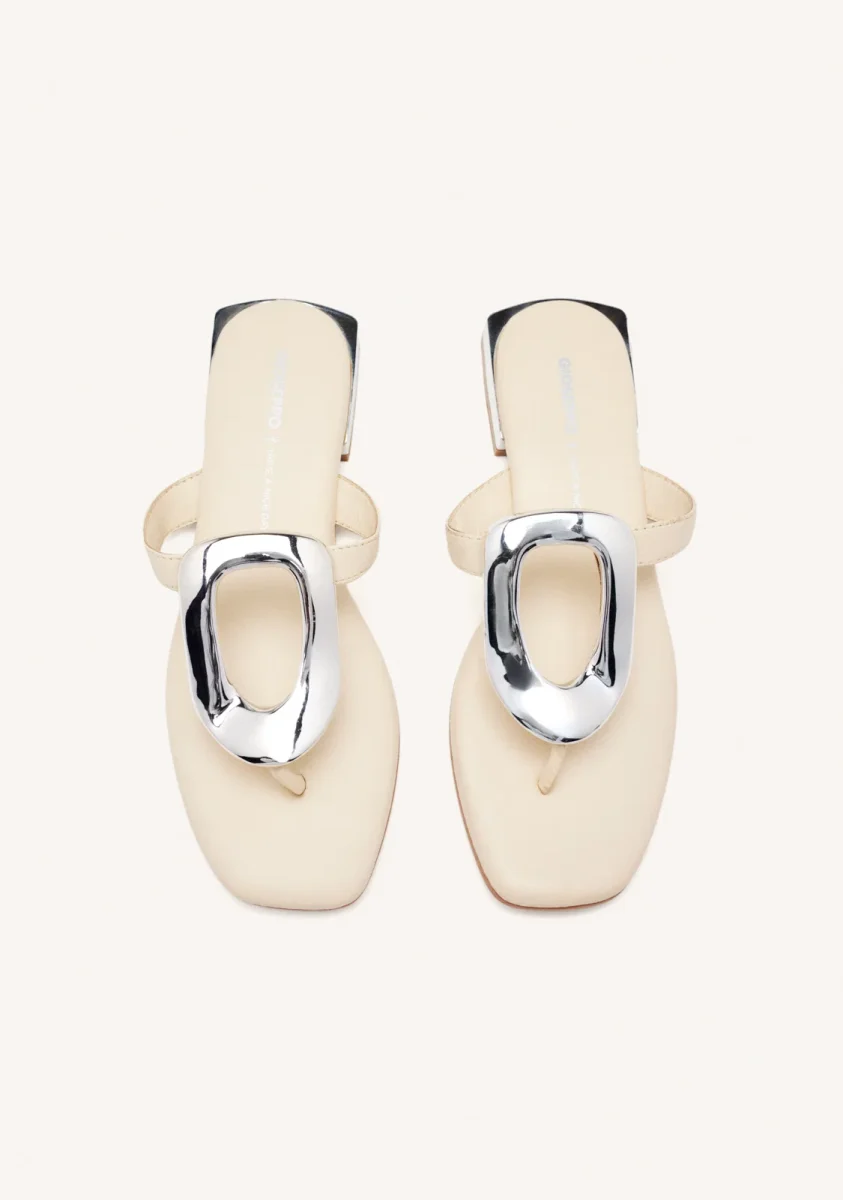 OFF WHITE LEATHER SANDALS WITH METALLIC TRIM FOR WOMEN VENDRES - Image 5