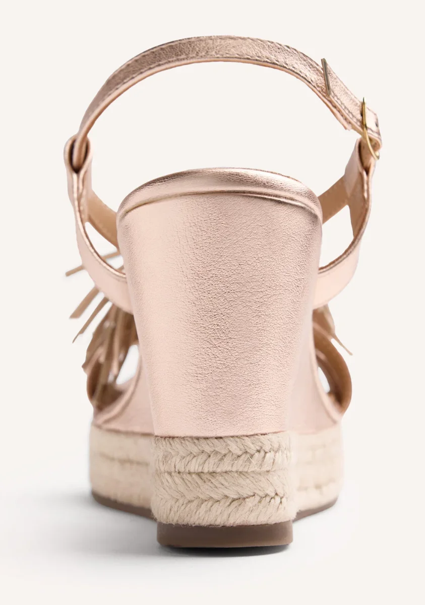FRINGES SHINY LEATHER WEDGE SANDALS KILOSA - Image 5