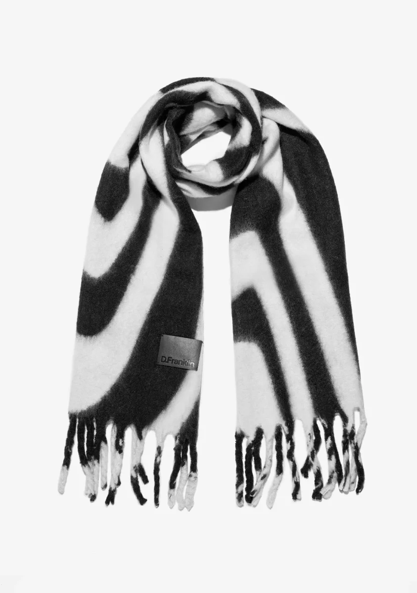 Nordic Zebra Scarf Black - Image 5