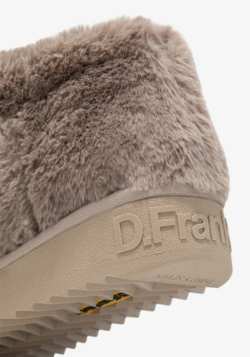 Nordic Full Fur Taupe - Image 4