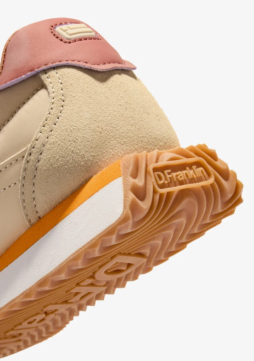Vantage 76 Beige / Orange - Image 5